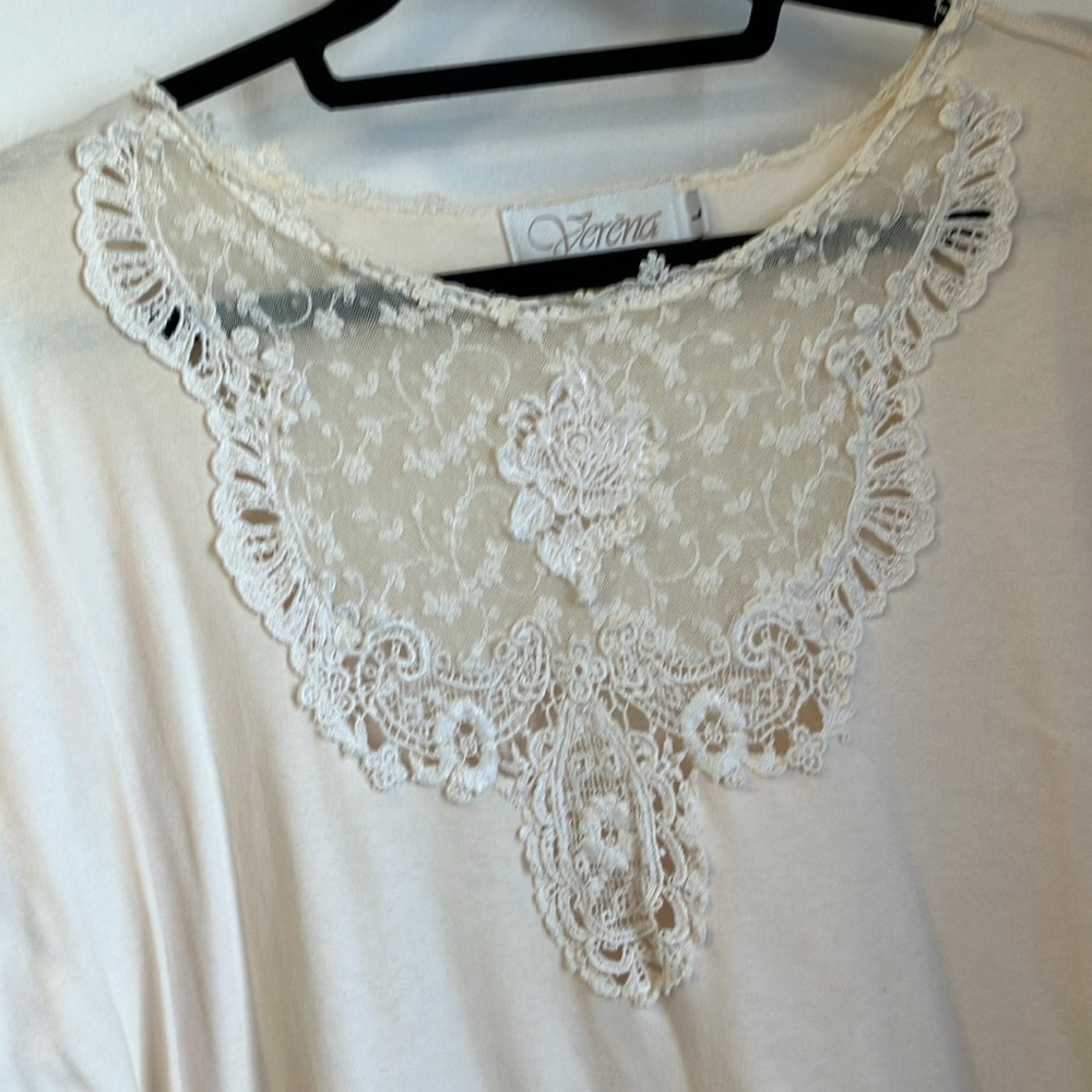 Verna women’s cream soft cotton nightgown with V-lace at top. Size L. - Picture 4 of 13